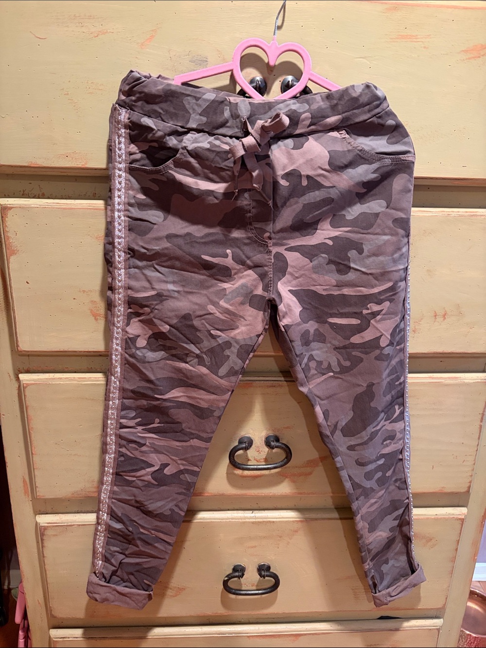 Venti6 NWT Stretchy Camo Drawstring Joggers with Side Trim. Size XS